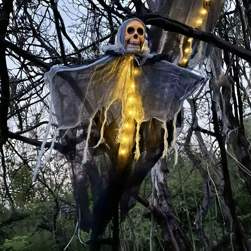 Light-Up Hanging Skull Ghost Halloween Decoration thumbnail 5