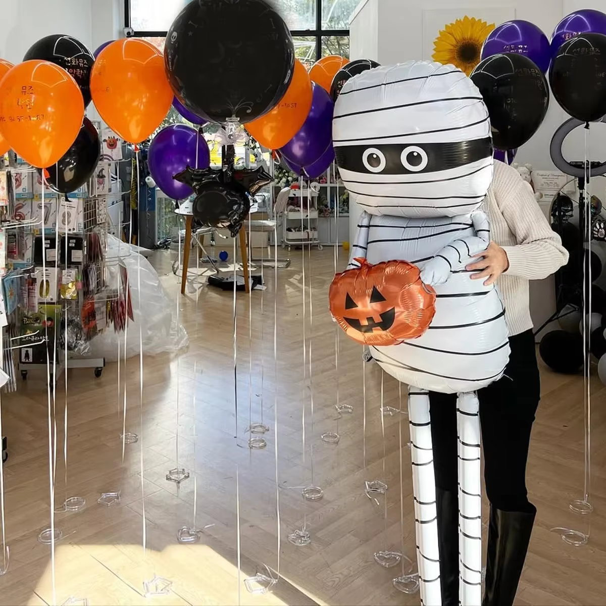 Giant Standing Mummy Halloween Foil Balloon thumbnail 7